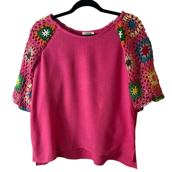 Umgee Tops - Umgee Pink with Colorful Flower Crochet Sleeves Women Medium Blouse